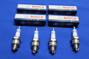 Set of Spark Plugs OHV + CIH-4 ( Bosch )