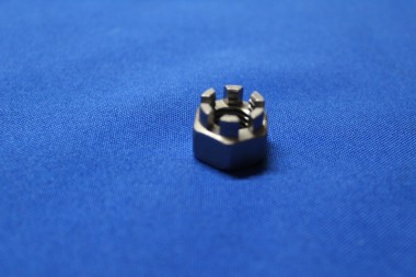 Crown nut M12 x 1,75