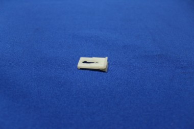 Preview: Federklammer Einstiegsblende Rekord D/E, Commodore B/C