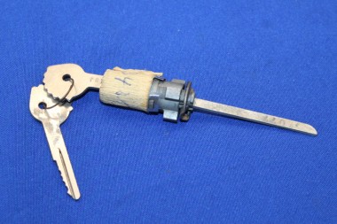 Door Lock Cylinder Kapitän P 1958-63 front, label 296