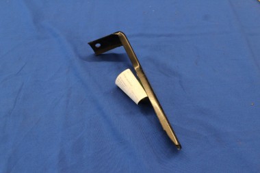 Stossstangenhalter Manta B vorn innen rechts, bis FGST-Nr