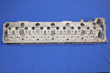 Cylinder Head 2,5S 1972 UP