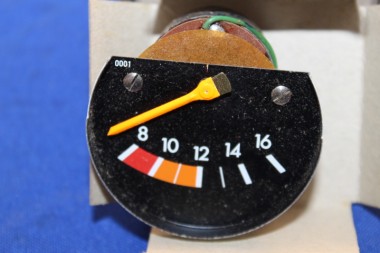 Voltmeter Commodore B GS + Rekord D Sprint