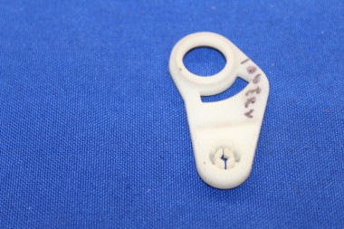 Preview: Betätigungslasche für Schliesszylinder links Ascona/Manta B, Kadett C , geschraubt