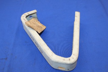 Bumper Mount Blitz 1,9to. front inner left