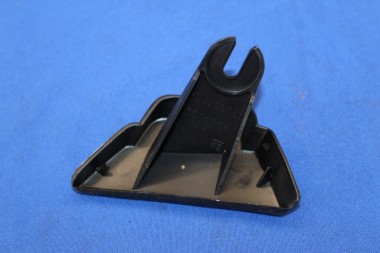 Preview: Kappe für Stossleiste vorn links Commodore C, ab FGST-Nr