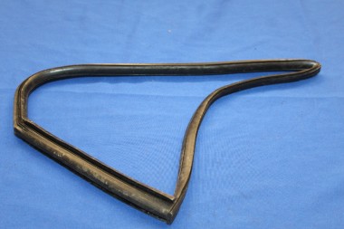 Preview: Gummidichtung festes Fenter hinten links Ascona B 4-trg