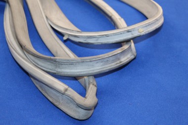 Preview: Türdichtung Rekord E / Commodore C vorn links, 4-trg