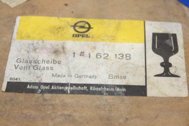 Preview: Scheibe Türdrehfenster Commodore A, Rekord C , rechts