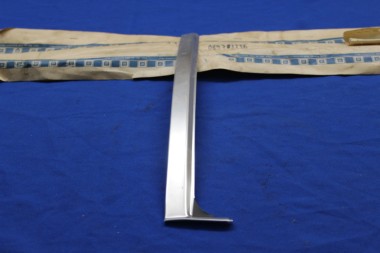 Chromblende Vordertürfenster hinten rechts Kadett C 2-trg