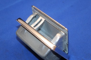 Preview: Aschenbecher hinten ´rot´, Rekord C + Commodore A