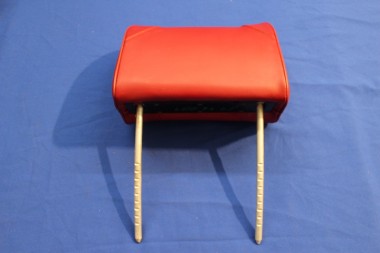 Preview: Kopfstütze vorn Kunstleder rot, Commodore B, Rekord D