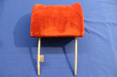 Preview: Kopfstütze vorn Stoff rot, Commodore B, Rekord D Berlina