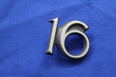 Preview: Schriftzug "16" an Kofferdeckel / Heckklappe Ascona A