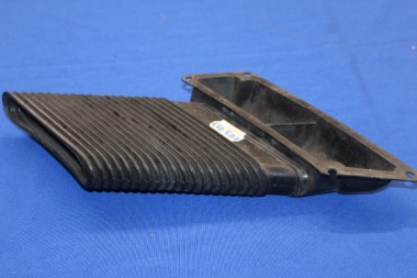 Preview: Blende C-Säule rechts Ascona A bis FGST-Nr, mit Entlüftungseinsatz