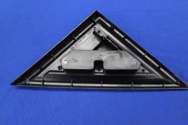 Preview: Blende Dreiecksfenster hinten links Rekord E2 4-trg Limousine