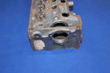 Cylinder Head 2,8 S/H 1972 UP