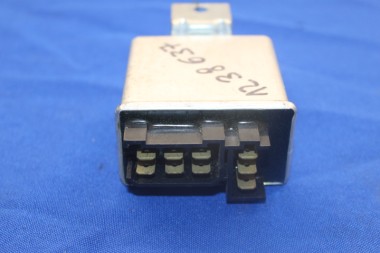 Preview: Verzögerungsrelais Scheinwerferreinigungsanlage mit Wischintervall Commodore B, Rekord D