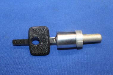 Preview: Schliesszylinder Heckklappe Rekord E / Commodore C Caravan