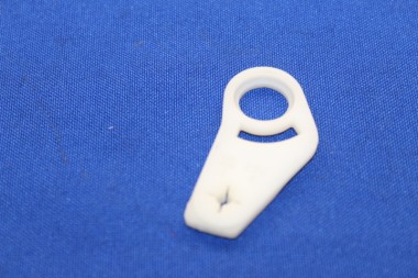 Preview: Betätigungslasche für Schliesszylinder links Ascona/Manta B, Kadett C , geclipst