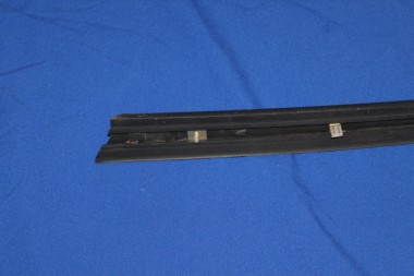 Preview: Gummileiste Stossstange vorn einteilig AB FGST-Nr, Monza/Senator/Commodore