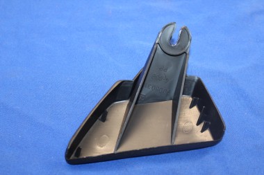 Preview: Kappe für Stossleiste vorn links Rekord E, ab FGST-Nr