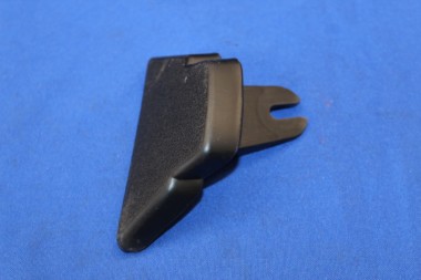 Preview: Kappe für Stossleiste vorn links Commodore C, ab FGST-Nr