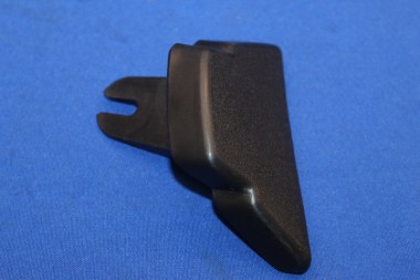 Preview: Kappe für Stossleiste vorn rechts Commodore C, ab FGST-Nr