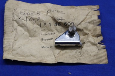 Preview: Bock für Achse Drehfensterverschluss rechts Kadett B ab FGST-Nr