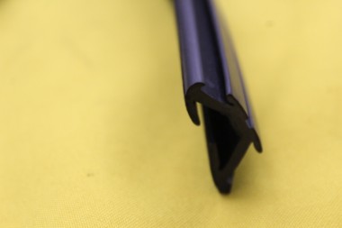 Gummidichtung Türfensterführung vorn rechts Vectra A