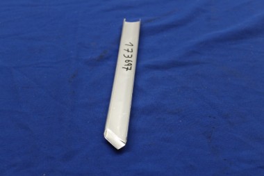 Preview: Chromleiste Türfensterrahmen hinten rechts Rekord E 4-trg Limousine