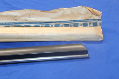 Preview: Schutzzierleiste Tür hinten rechts Rekord E, Commodore C