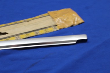 Preview: Chromblende Vordertürfenster oben links Kadett C 4-trg Limousine