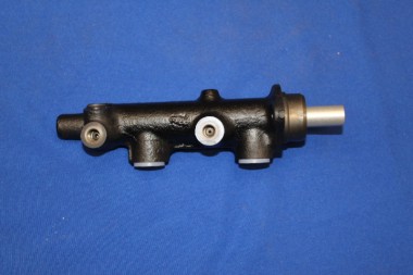 Master Brake Cylinder Commodore B (disc)