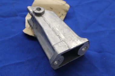 Preview: Motorhalter links Rekord A 1,5 + 1,7