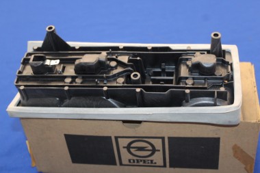 Rücklichtgehäuse Rekord E Caravan rechts