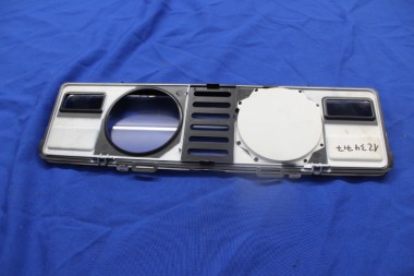 Preview: Cockpitblende Commodore C, Rekord E1, mit Zeituhr BIS FGST-Nr