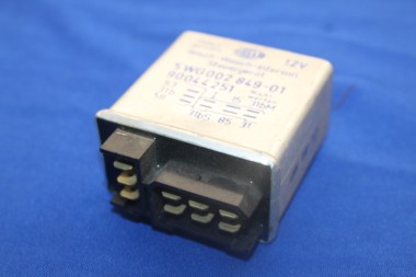 Preview: Verzögerungsrelais Scheinwerferreinigungsanlage mit Wischintervall Commodore B, Rekord D