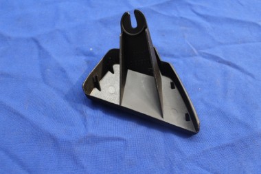 Preview: Kappe Stossleiste vorne rechts Rekord E / Commodore C, ab FGST-Nr