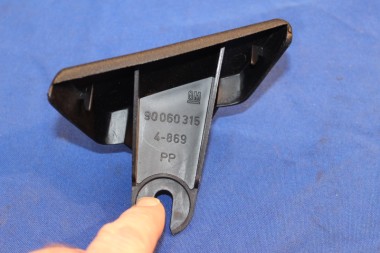 Preview: Kappe für Stossleiste vorn links Commodore C, ab FGST-Nr