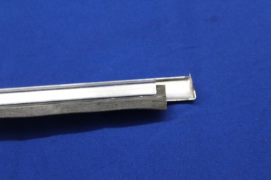 Preview: Chromleiste Türschacht Commodore A / Rekord C, vorn links 4-türig