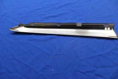 Preview: Chromblende Seitenwand hinten unten rechts Commodore B, Rekord D