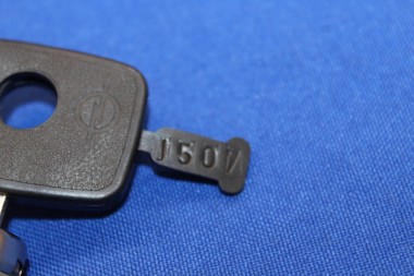 Preview: Schliesszylinder Kofferdeckel Ascona / Manta B, Schliessung J 501 - 1500