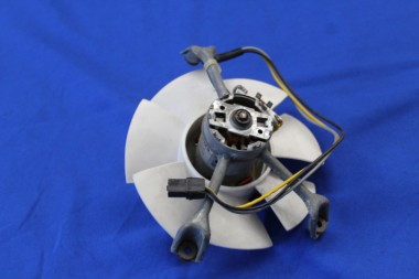 Lüftermotor mit Windflügel Ascona / Manta A