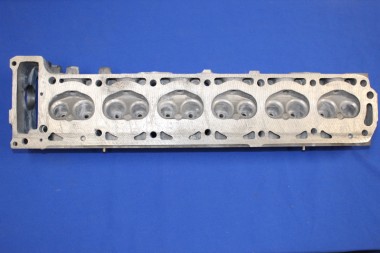 Cylinder Head 2,5S 1972 UP