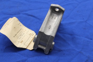 Preview: Motorhalter links Rekord A 1,5 + 1,7