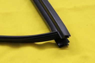 Dichtung kleines Fenster hinten links Kadett E