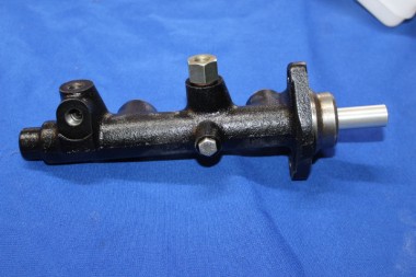 Main Brake Cylinder Rekord B+C with Fluid Tank, 17mm piston