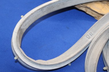 Preview: Türdichtung vorn rechts Limousine 4-trg Rekord C, Commodore A