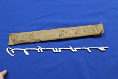 Preview: Schriftzug "Olympia" am Kotflügel für Olympia Rekord 1957